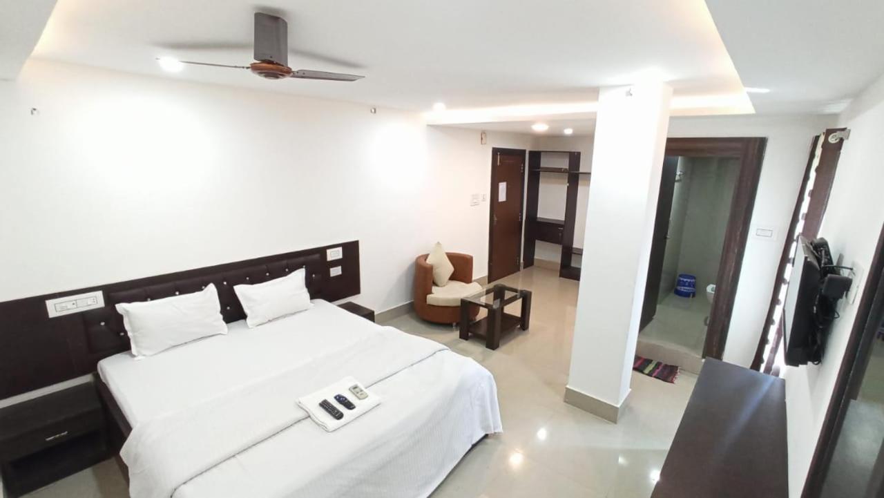 Gods County. Resort&Banquets Tarapith Extérieur photo