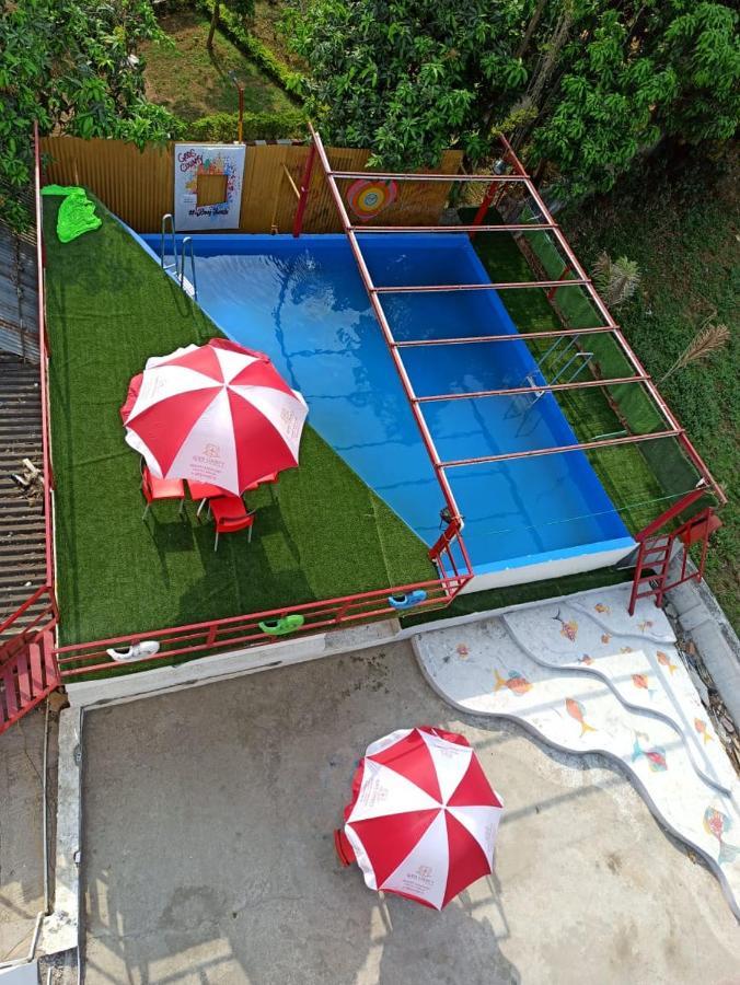 Gods County. Resort&Banquets Tarapith Extérieur photo