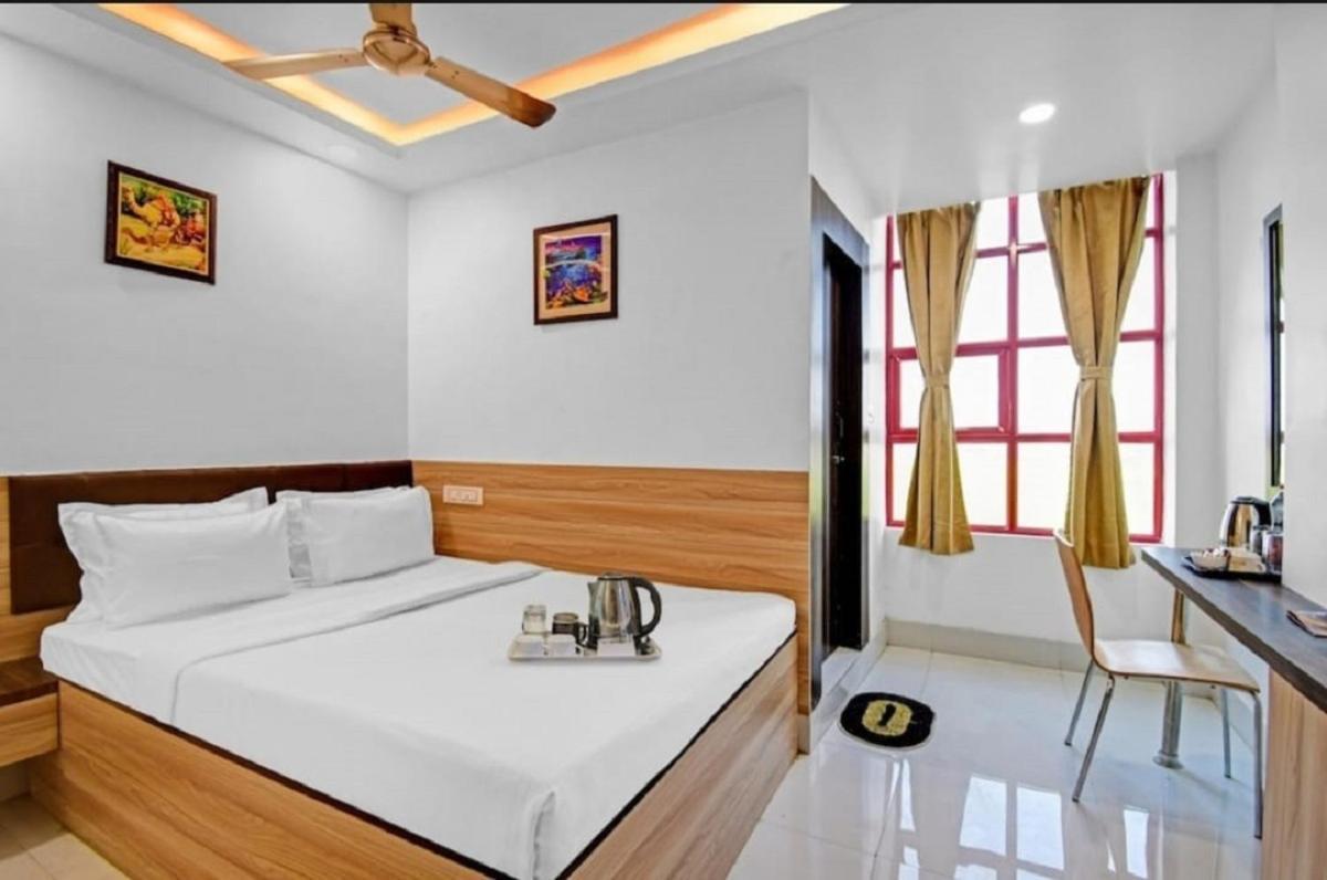 Gods County. Resort&Banquets Tarapith Extérieur photo