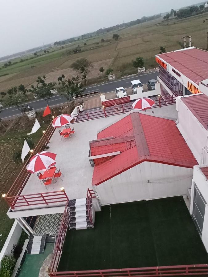 Gods County. Resort&Banquets Tarapith Extérieur photo