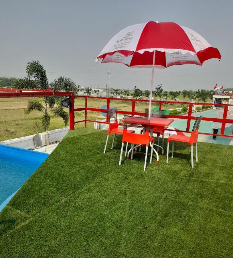 Gods County. Resort&Banquets Tarapith Extérieur photo