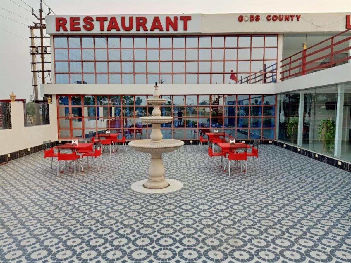 Gods County. Resort&Banquets Tarapith Extérieur photo