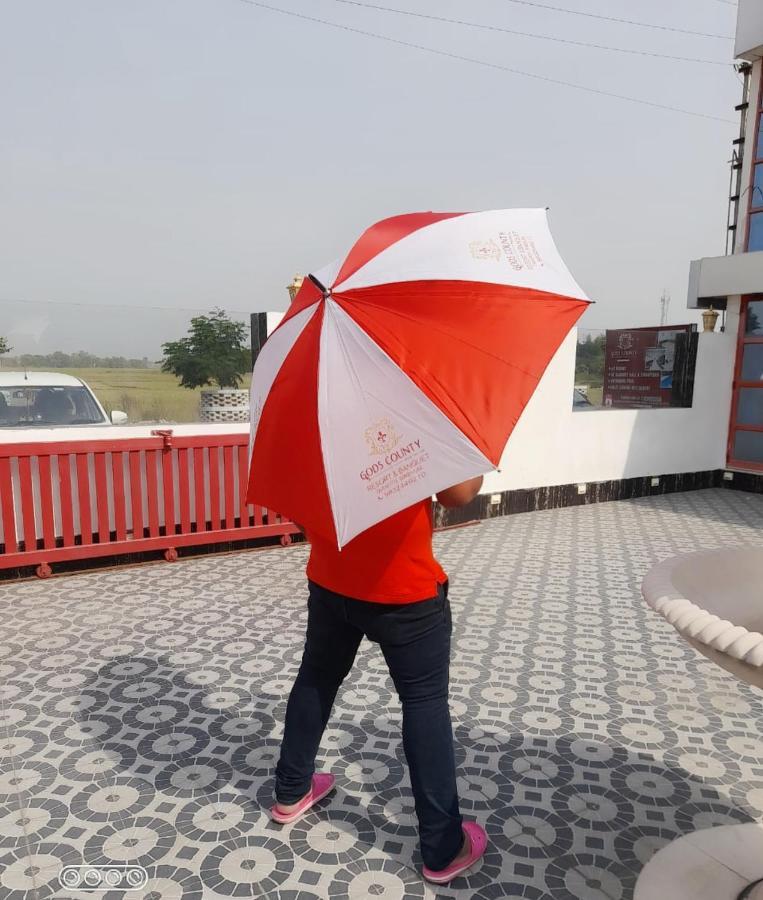 Gods County. Resort&Banquets Tarapith Extérieur photo